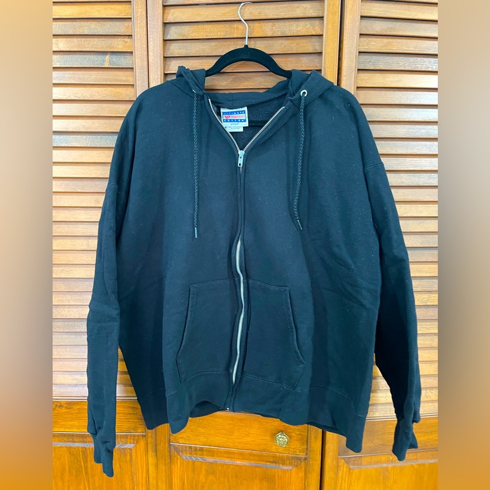 Hanes black zip up sweater
